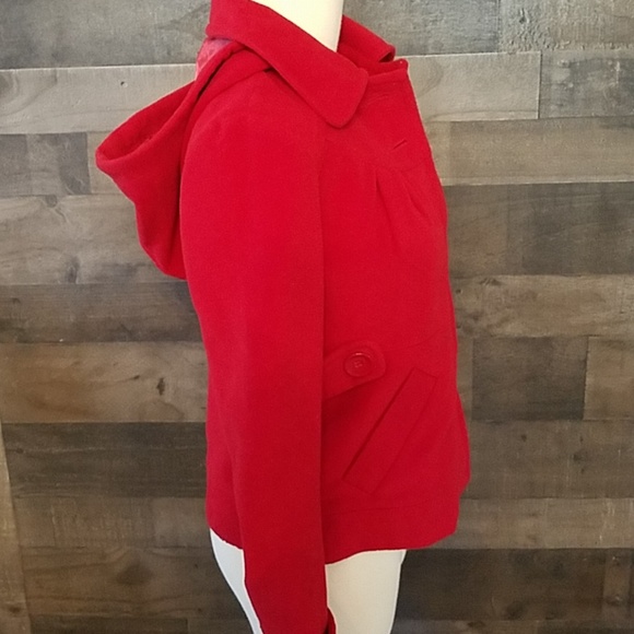 Pretty Tulle Red Coat - Picture 4 of 7